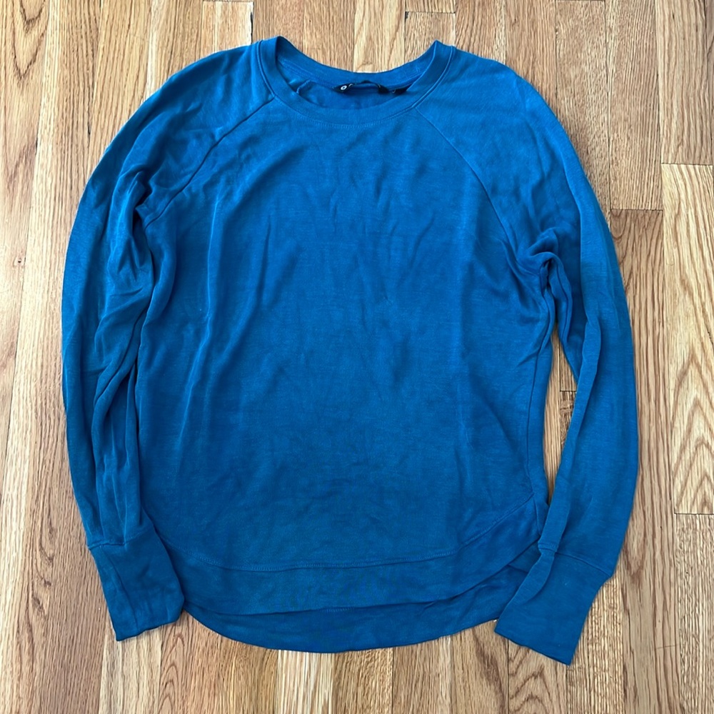 Athleta Long Sleeve Athletic Top